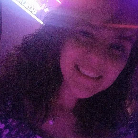 Meet your Posher, Amarilys - Picture 1 of 1